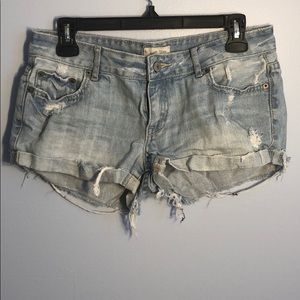 Aeropostale light washed jean shorts